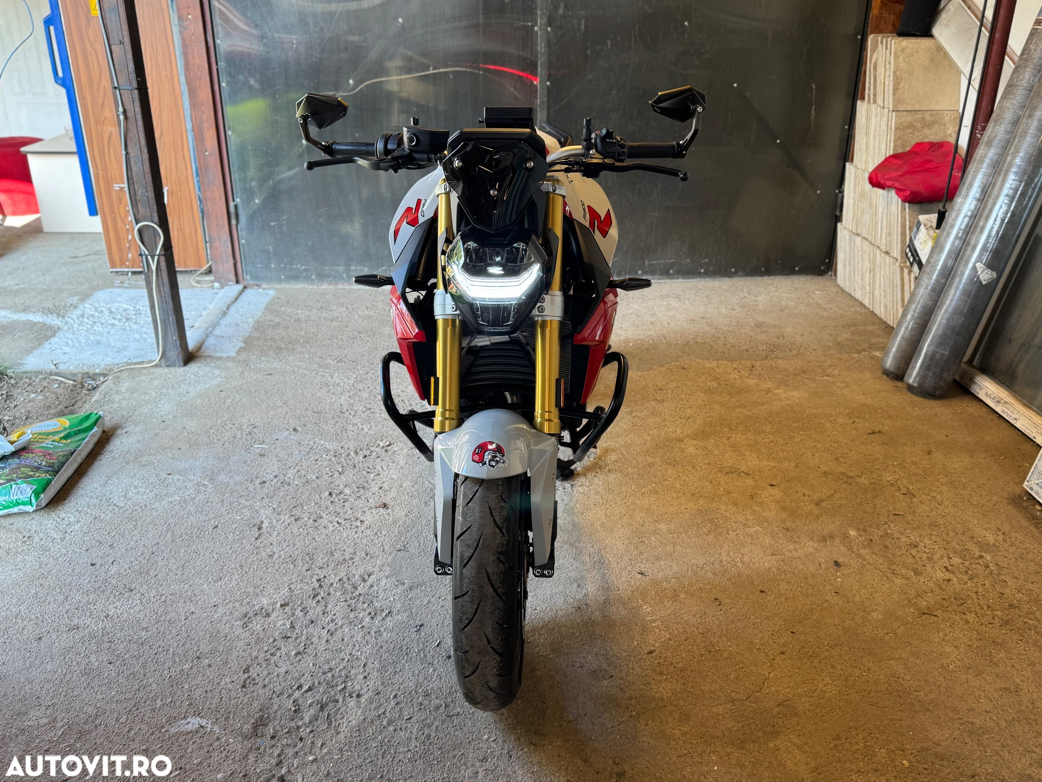 BMW F900R - 7