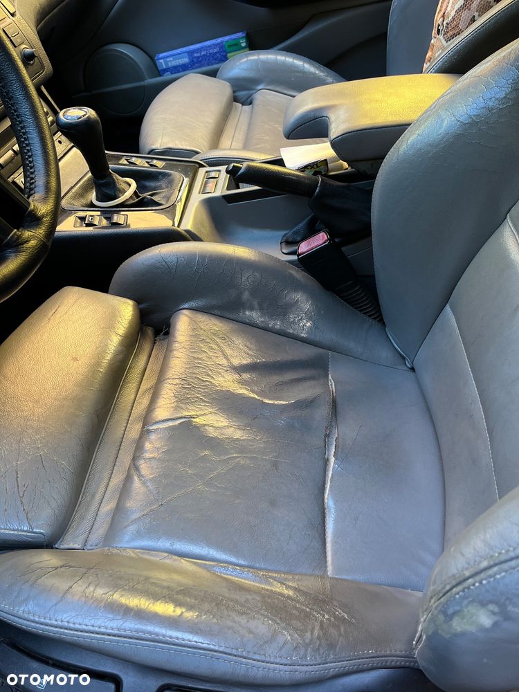 BMW Seria 3 ver-320i - 8