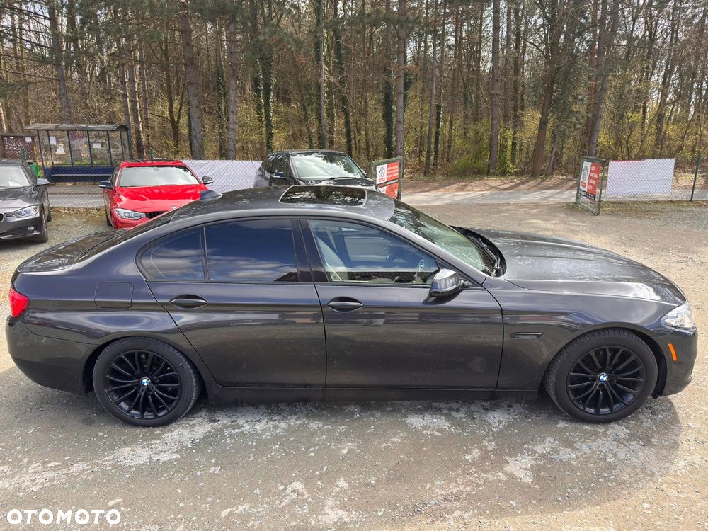 BMW Seria 5 528i xDrive Sport-Aut Luxury Line - 23