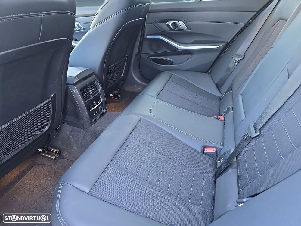 BMW 320 d Touring Line Sport Auto - 14