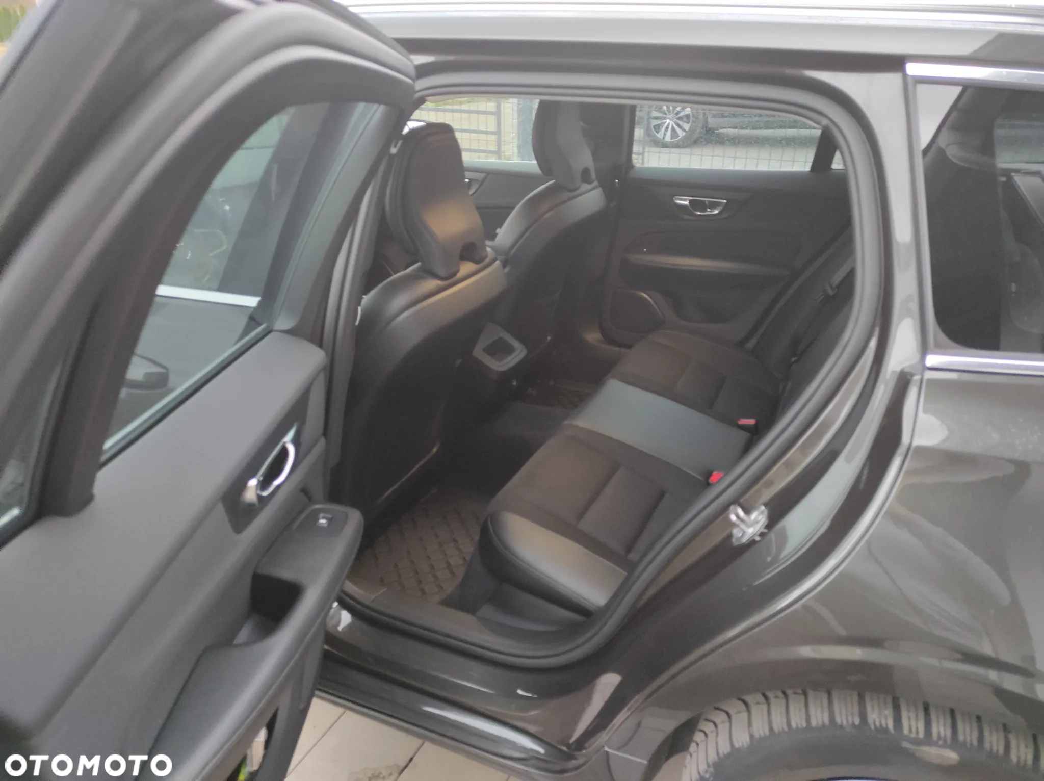 Volvo V60 D4 Momentum - 10