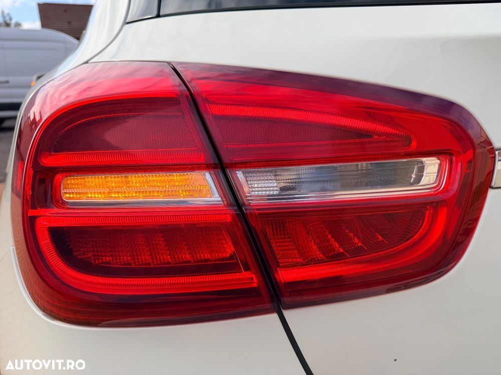 Mercedes-Benz GLA 200 AMG Line - 38