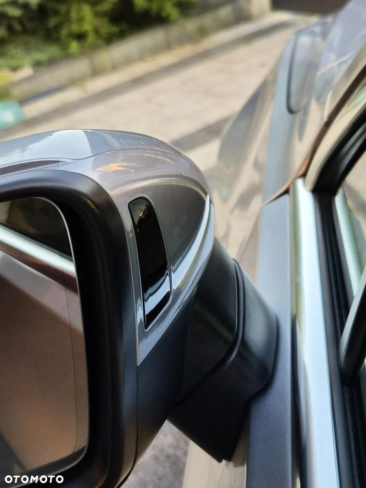 Volkswagen Passat 2.0 TDI EVO Elegance DSG - 27