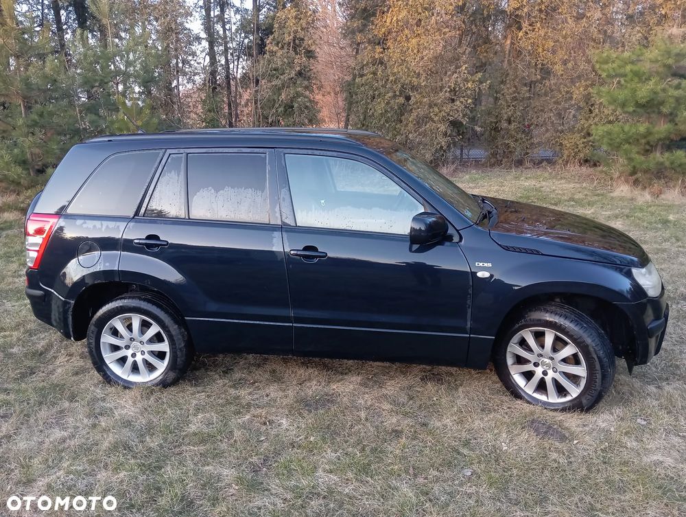 Suzuki Grand Vitara 1.9 DDiS Club DPF Family - 2