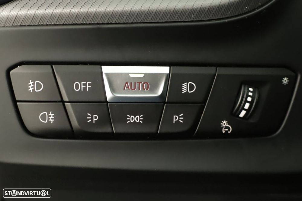 BMW 116 d Pack Desportivo M Auto - 19