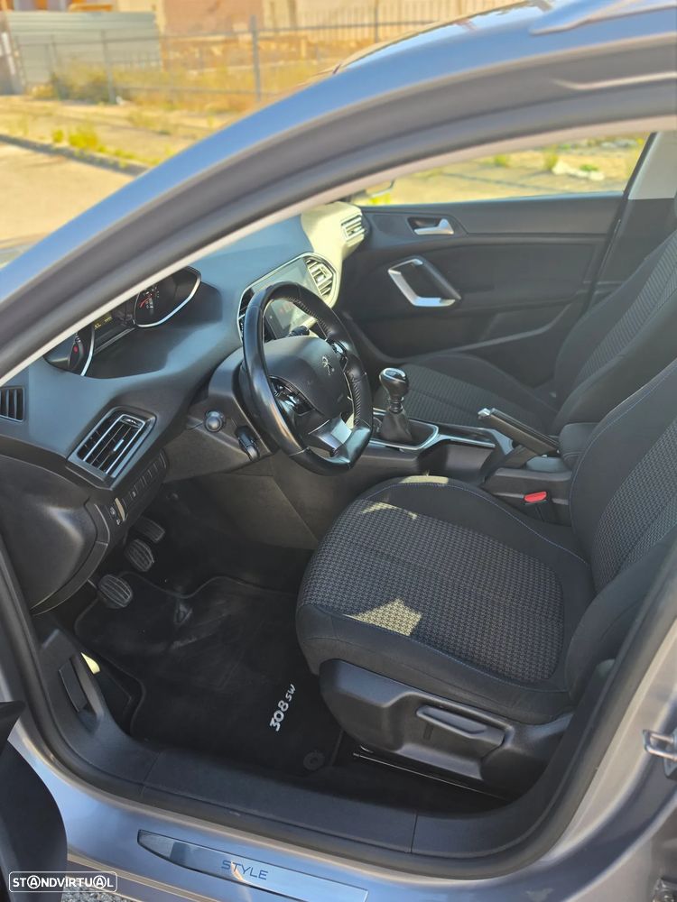 Peugeot 308 SW 1.5 BlueHDi Style - 14
