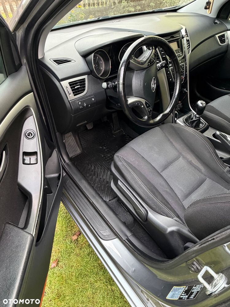Hyundai i30 - 19