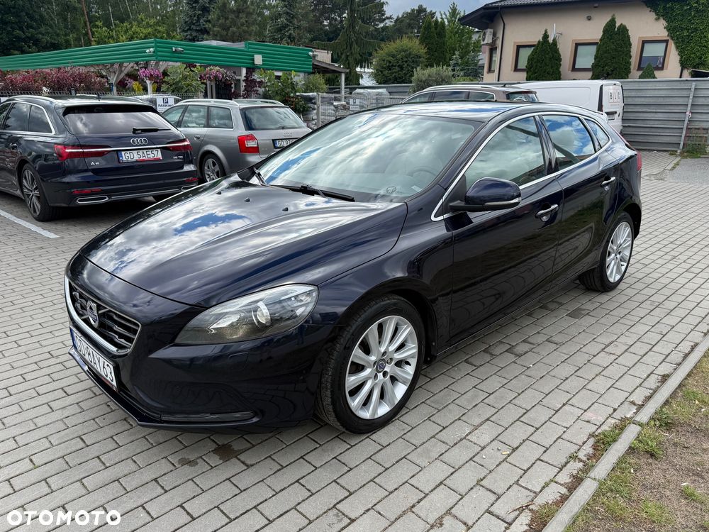 Volvo V40 D4 Summum - 1