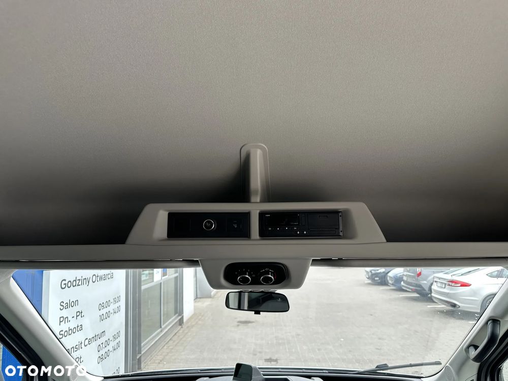 Ford Transit L2H3 Limited - 20