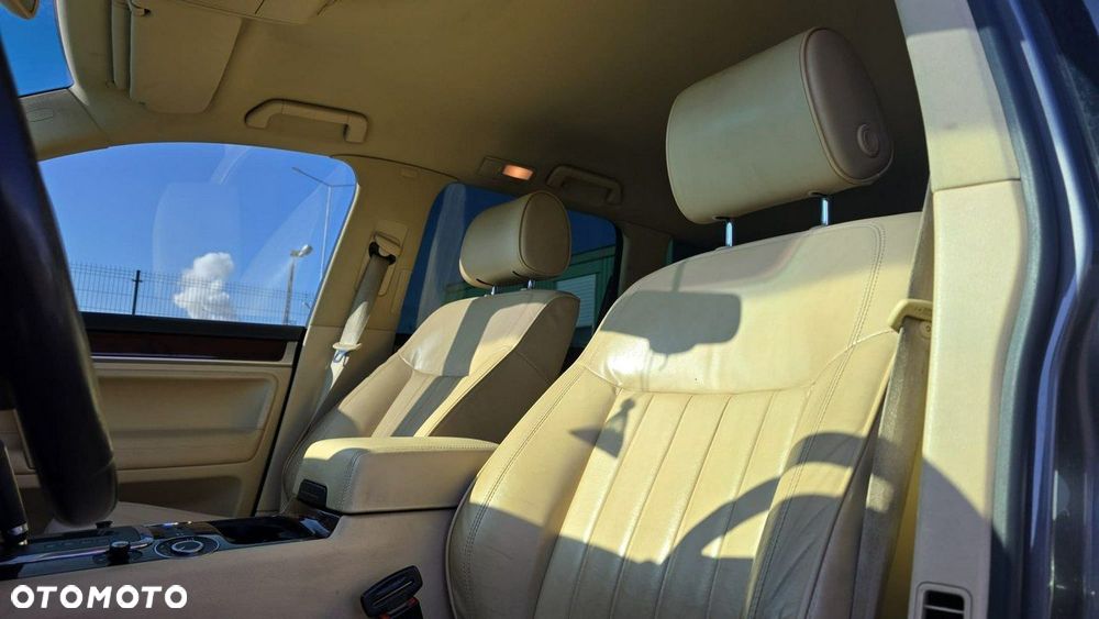 Volkswagen Touareg - 17