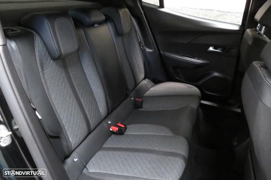 Peugeot 2008 1.2 PureTech Allure Pack - 17
