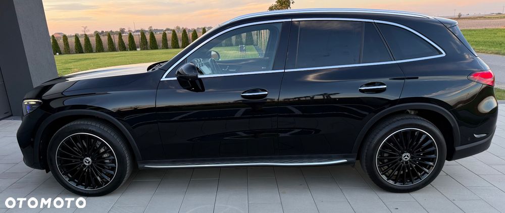 Mercedes-Benz GLC - 32