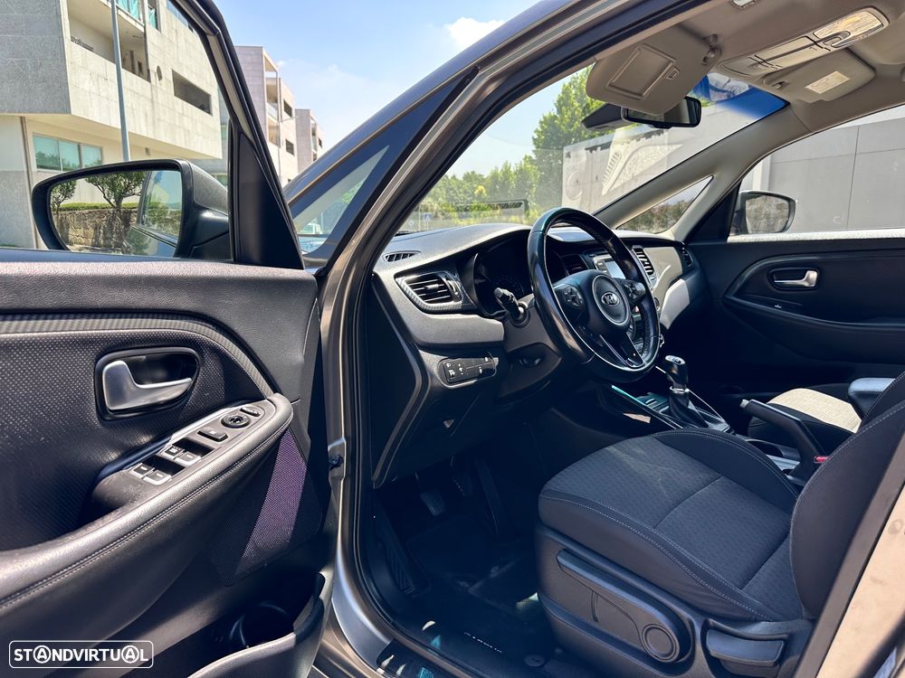 Kia Carens 1.7 CRDi ISG TX - 17