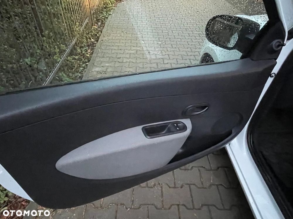 Renault Clio - 15