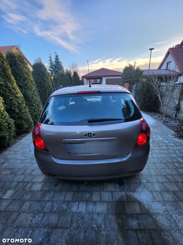 Kia Ceed - 5