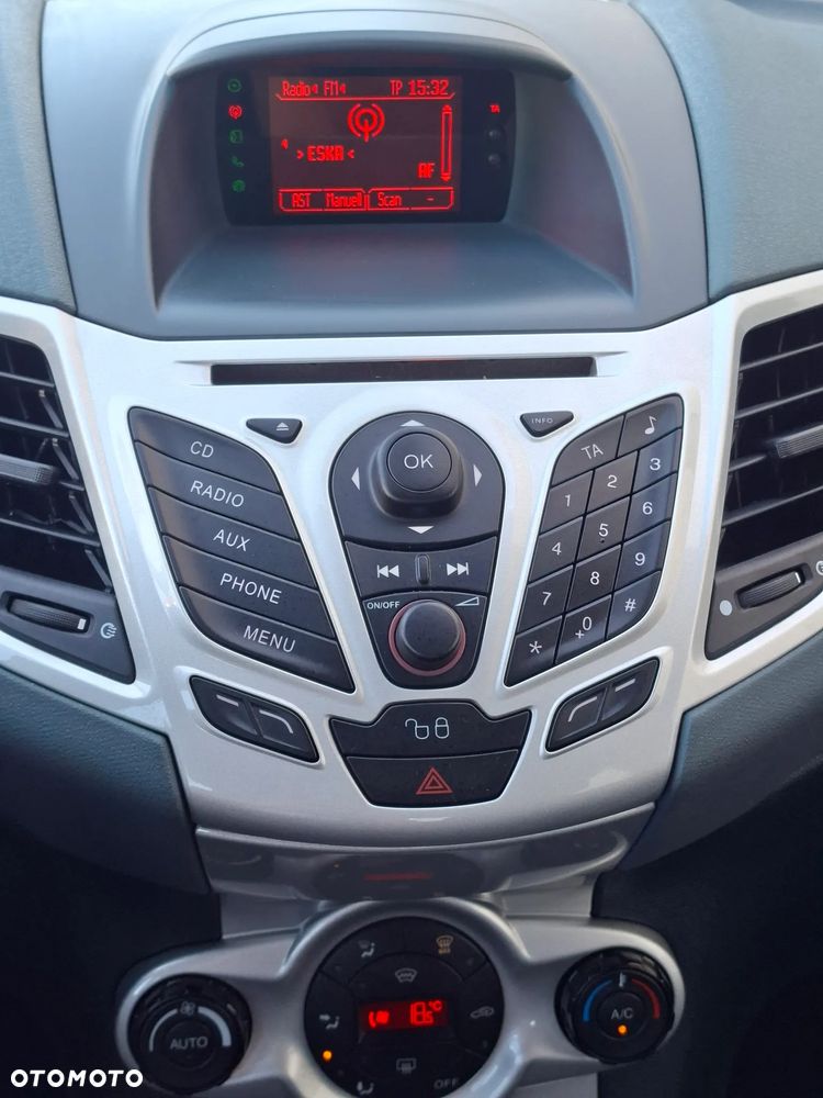 Ford Fiesta 1.25 Titanium - 24