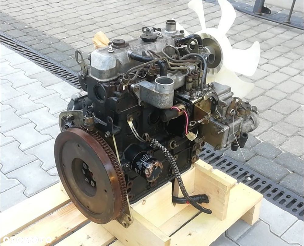 SILNIK ISEKI E3CC E3CD 1,363L 19,12 kW 12500 zł netto - 6