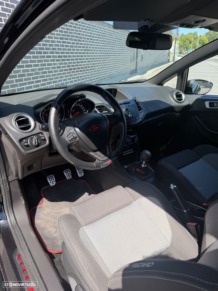 Ford Fiesta 1.6 EcoBoost ST - 10