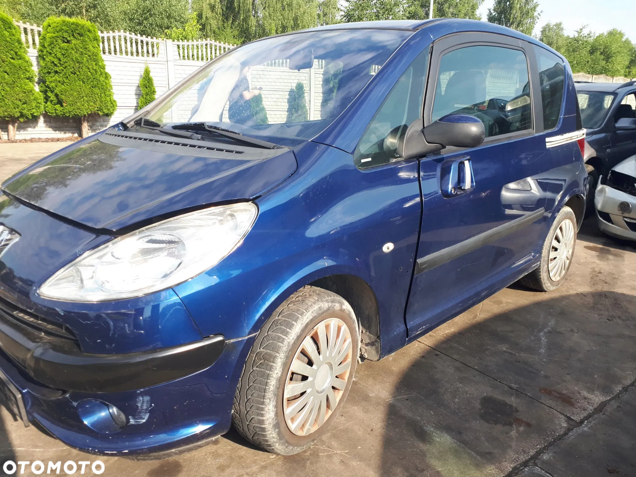 PEUGEOT 1007 1.6 16V 05-09 BŁOTNIK PRZÓD PRZEDNI PRAWY EGED - 17