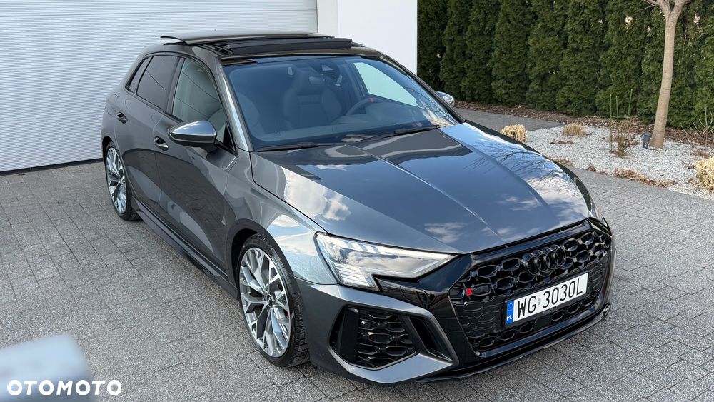 Audi RS3 Sportback - 1
