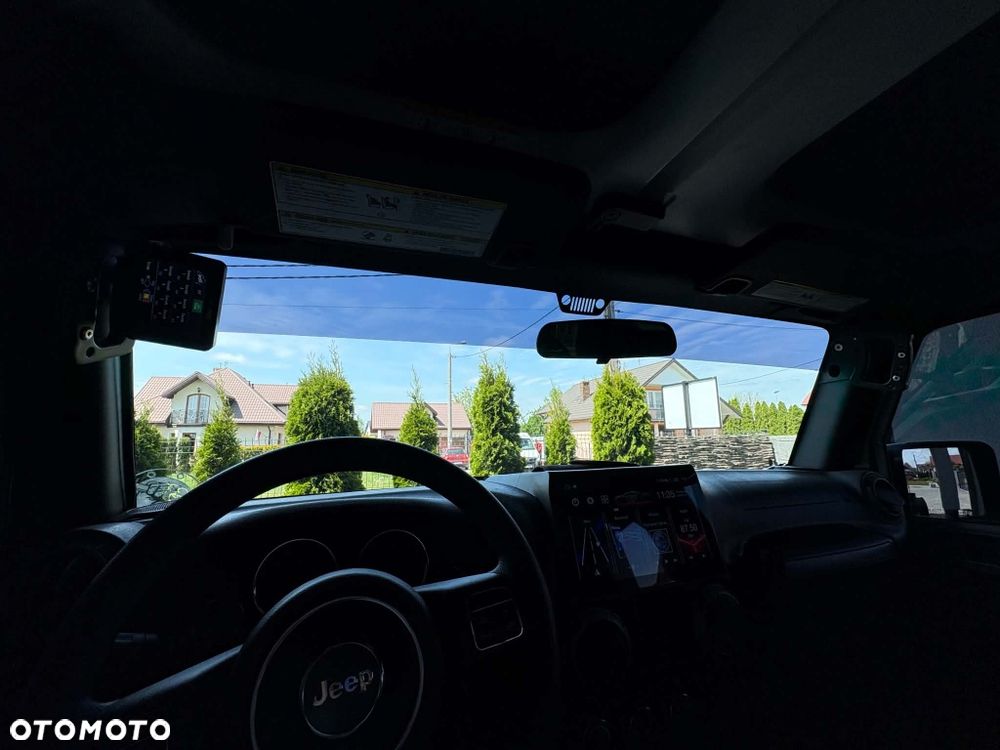 Jeep Wrangler - 2