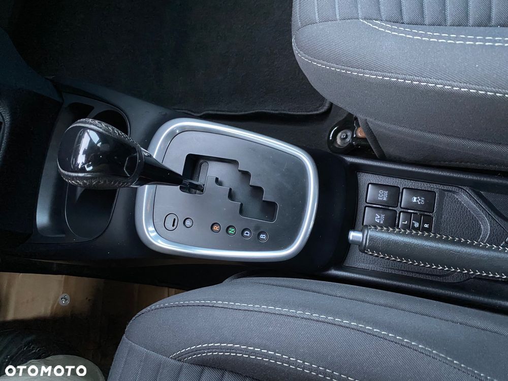 Toyota Yaris 1.5 VVT-i Team Deutschland - 34