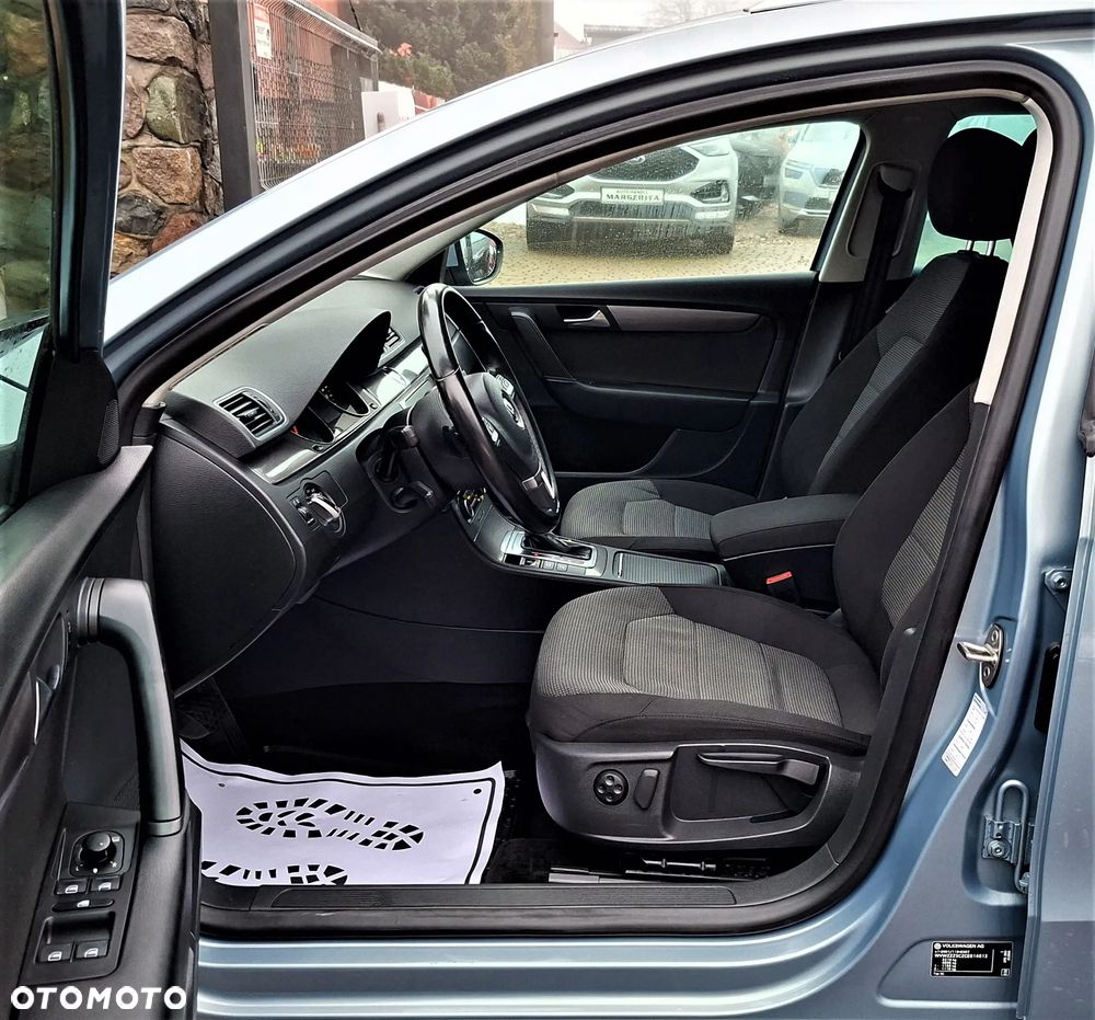 Volkswagen Passat 2.0 TDI DSG BlueMotion Technology Comfortline - 18