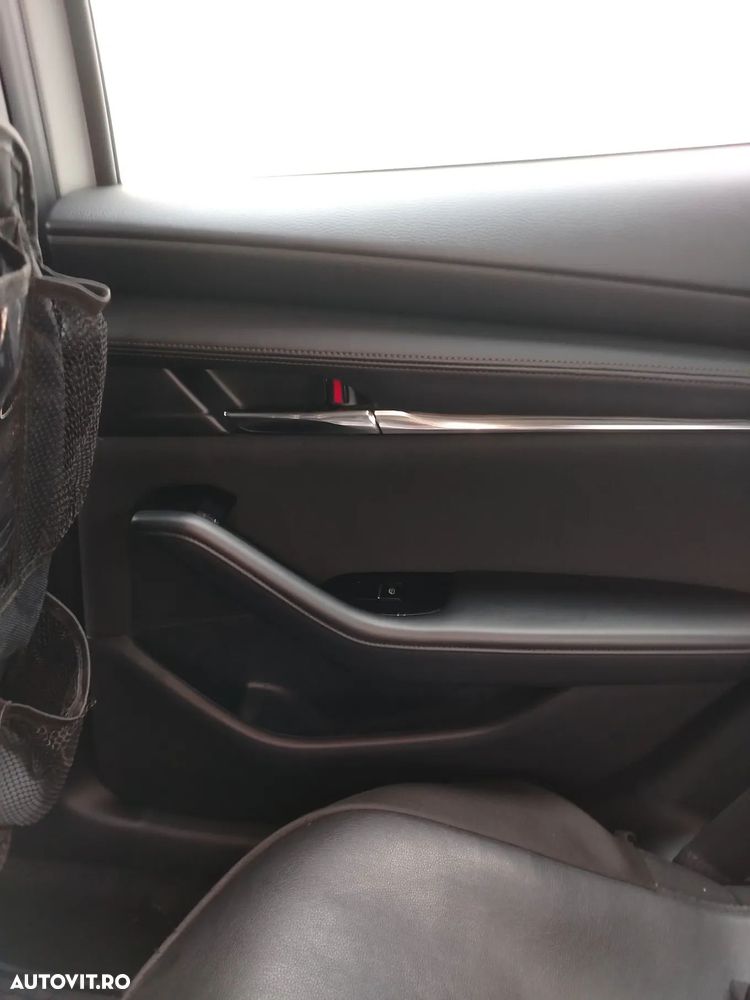 Mazda 3 e-Skyactiv G150 MHEV Plus - 31