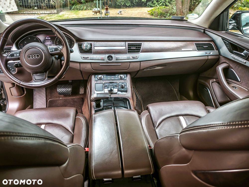 Audi A8 - 7