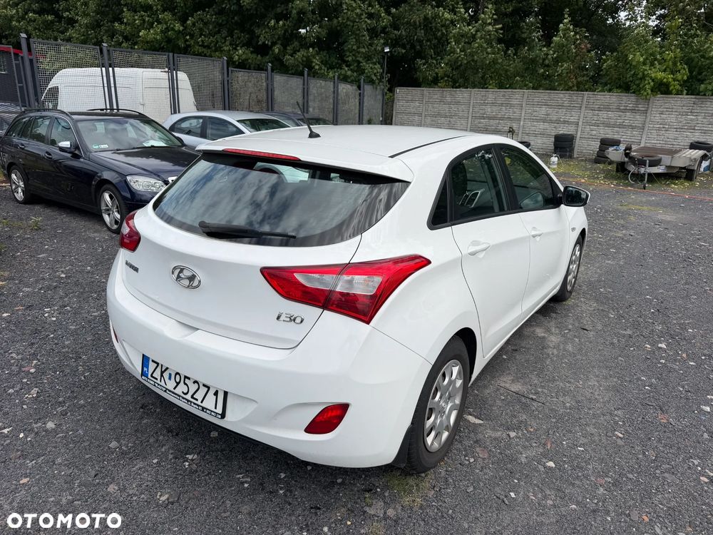 Hyundai i30 1.4 CRDi Classic + - 5