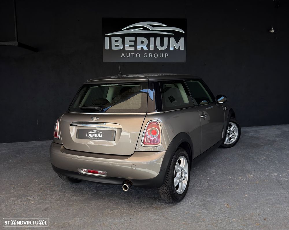 MINI 3 Portas One - 10