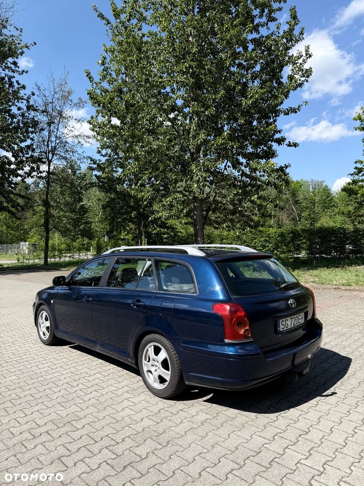 Toyota Avensis 1.8 VVT-i Sol - 3