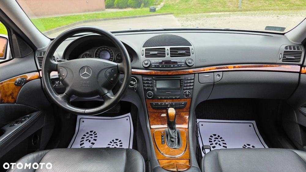Mercedes-Benz Klasa E - 24