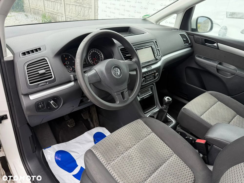 Volkswagen Sharan - 12