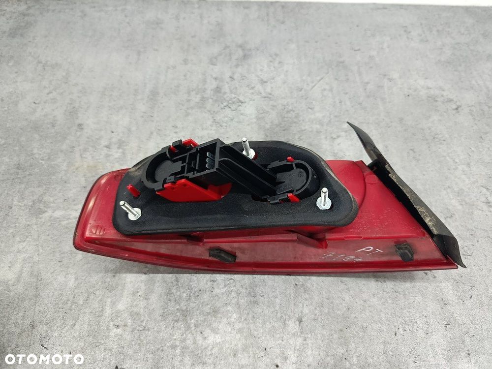 LAMPA TYLNA PRAWA ALFA ROMEO 159 F9395328 KOMBI - 5