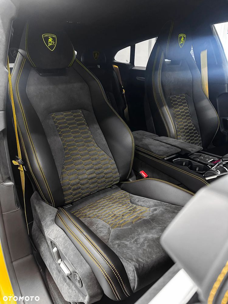 Lamborghini Urus - 4