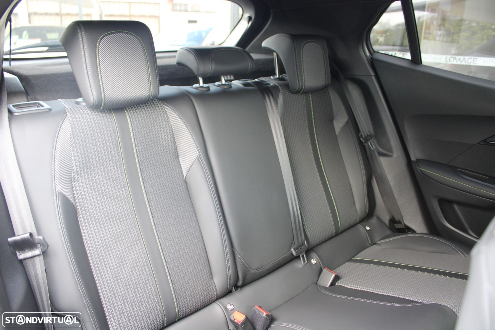 Peugeot 2008 1.2 PureTech GT - 20