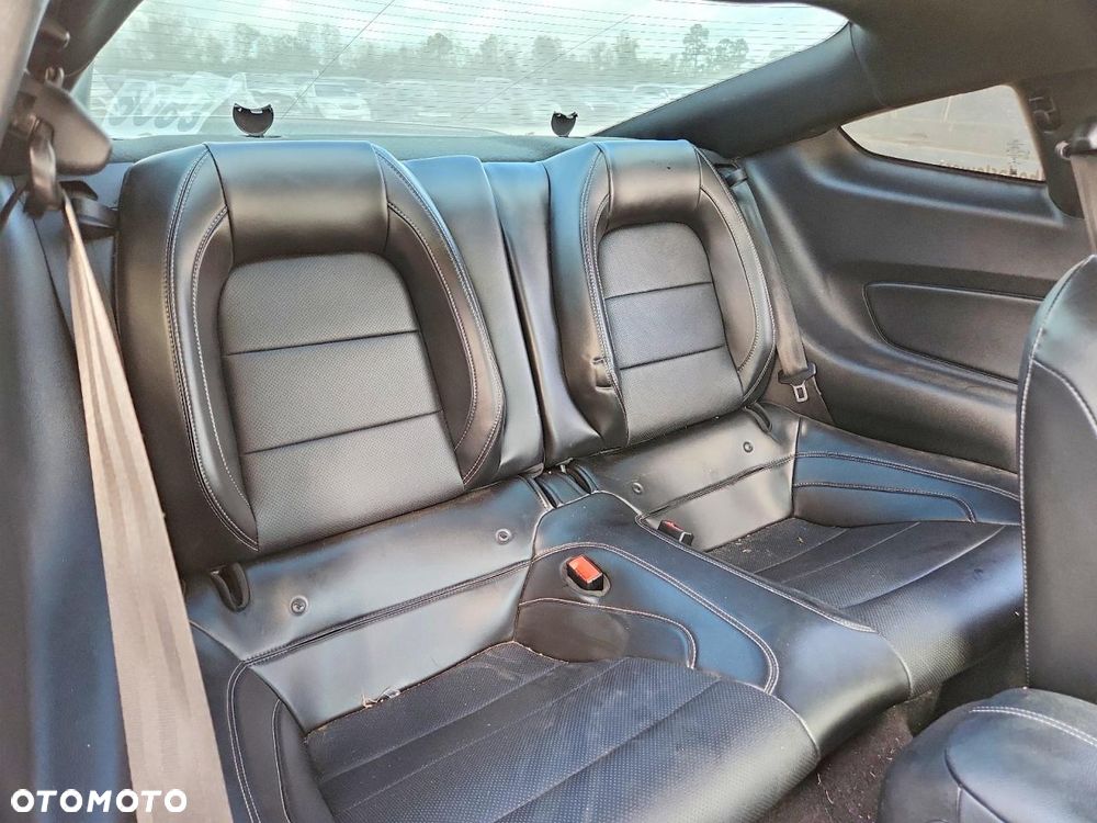 Ford Mustang 5.0 V8 GT - 9