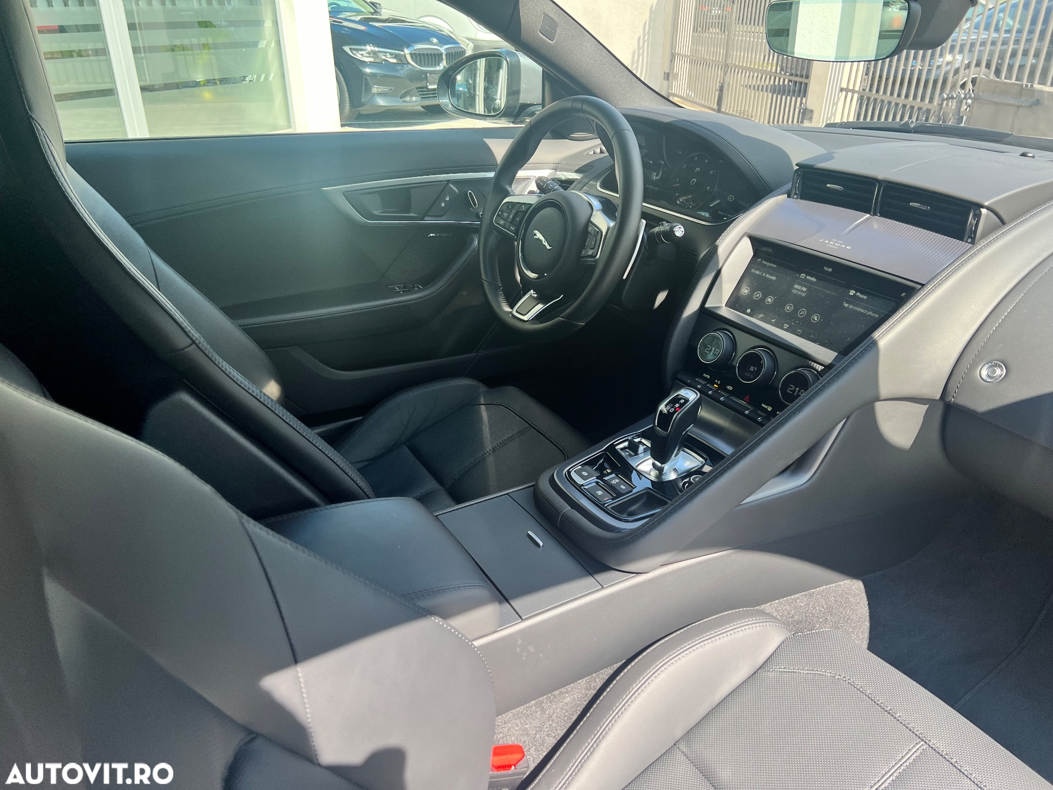Jaguar F-Type Coupe P300 Aut. R-Dynamic - 10