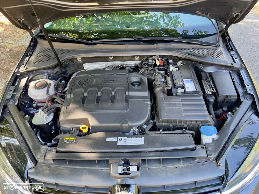 VW Golf 1.6 TDI Confortline DSG - 8