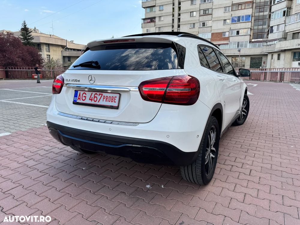 Mercedes-Benz GLA 200 d 7G-DCT UrbanStyle Edition - 37
