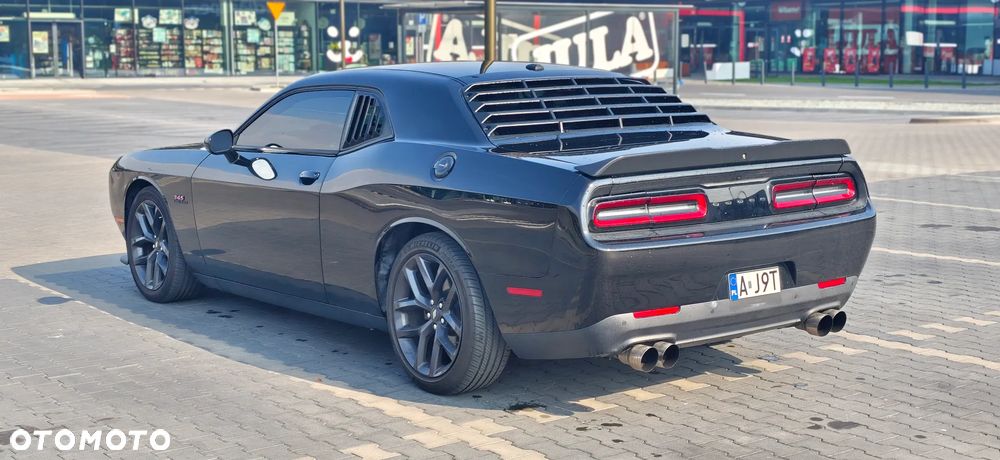 Dodge Challenger - 29