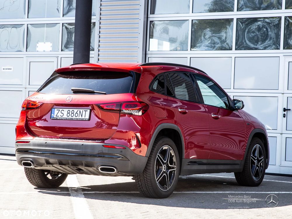 Mercedes-Benz GLA 250e AMG Line - 14