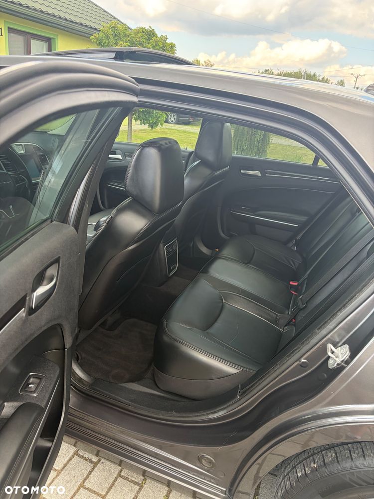 Chrysler 300C - 19