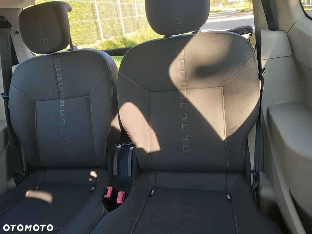 Renault Twingo 1.2 16V Elysee - 36