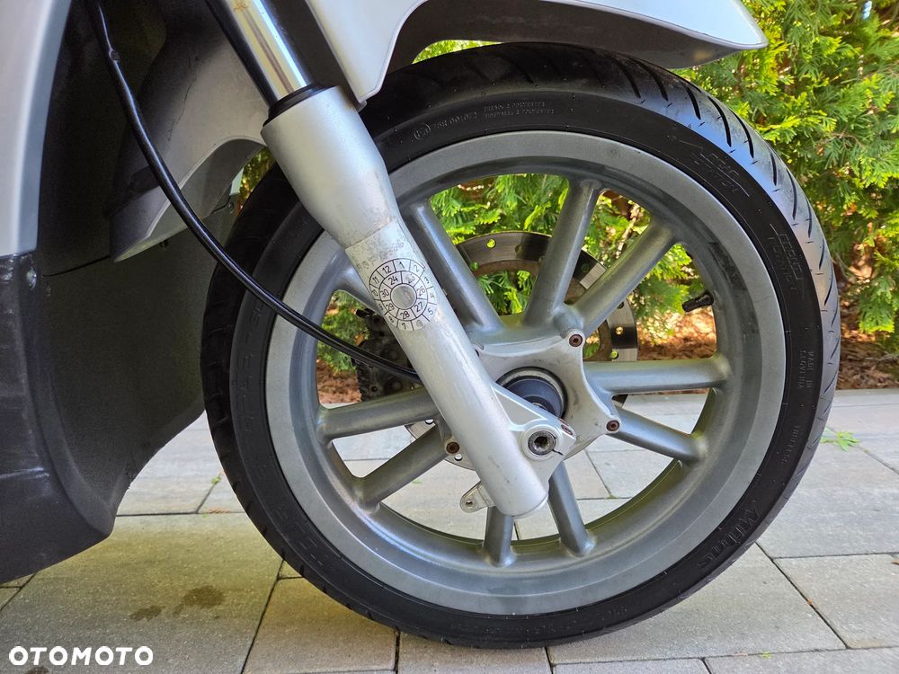 Piaggio Carnaby - 24