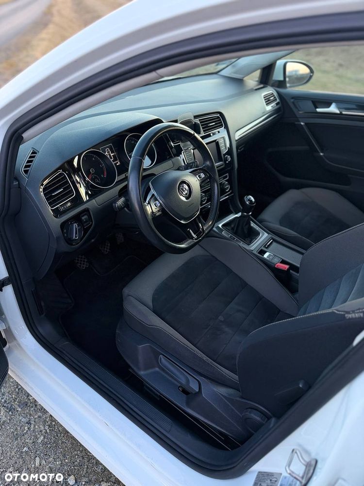 Volkswagen Golf 1.6 TDI BMT Highline - 14
