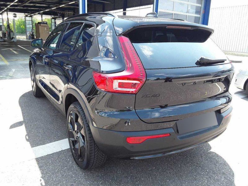 Volvo XC 40 B3 B DKG Plus Black Edition - 3