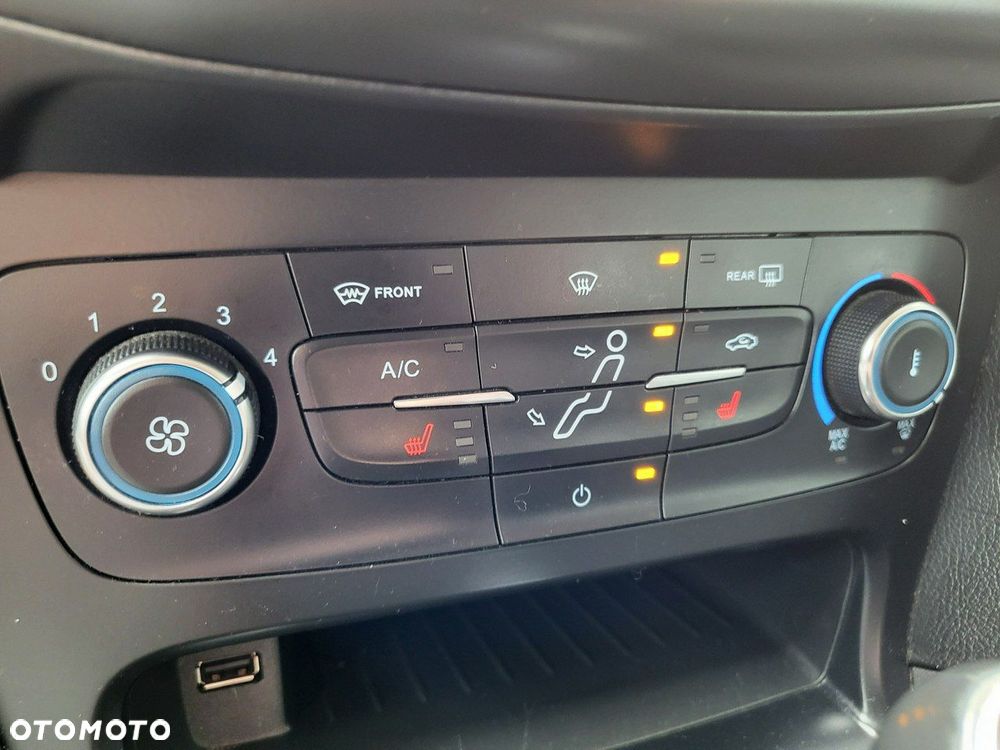Ford Focus - 28