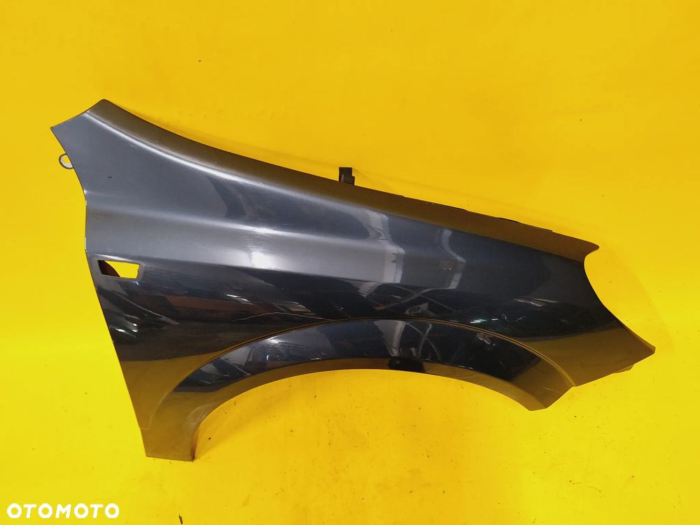 BŁOTNIK PRAWY PRZÓD PRZEDNI OPEL ASTRA III H LAK: Z168 NR156 - 9